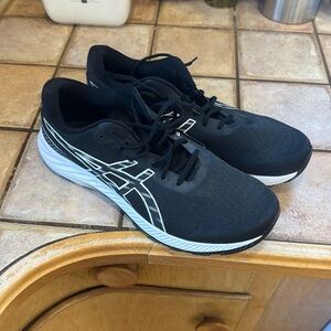 ASICS shoes men’s size 13